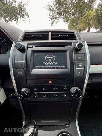 2016 Toyota Camry SE - miniatura 26