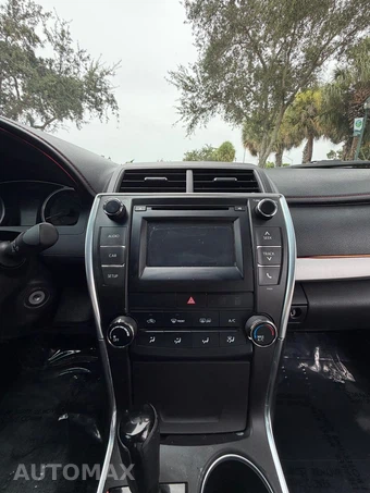 2016 Toyota Camry SE - miniatura 27