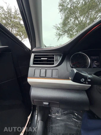 2016 Toyota Camry SE - miniatura 29