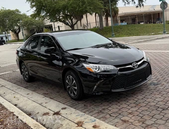 2016 Toyota Camry SE - miniatura 6