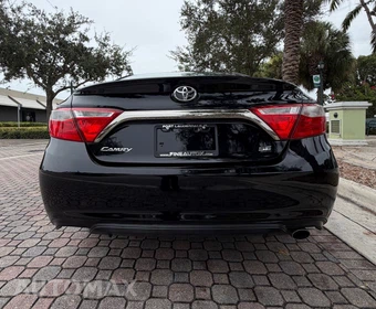 2016 Toyota Camry SE - miniatura 7