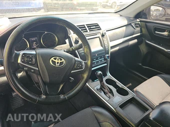 2016 Toyota Camry SE - miniatura 11