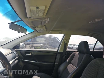 2016 Toyota Camry SE - miniatura 18