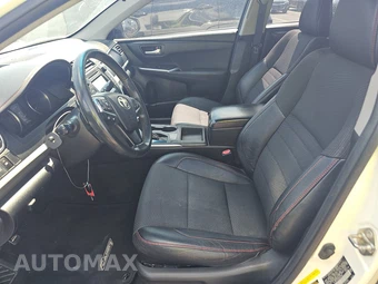 2016 Toyota Camry SE - miniatura 7