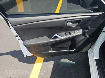 2016 Toyota Camry SE - miniatura 9