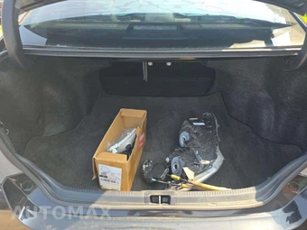 2016 Toyota Camry SE – miniatura 14