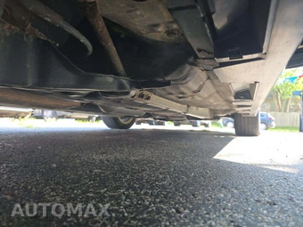 2016 Toyota Camry SE – miniatura 17