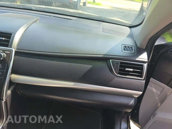 2016 Toyota Camry SE – miniatura 19