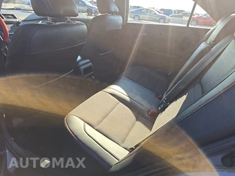 2016 Toyota Camry SE - miniatura 13