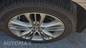 2016 Toyota Camry SE - miniatura 24