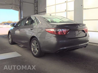 2016 Toyota Camry SE - miniatura 6