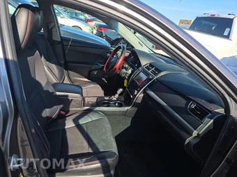 2016 Toyota Camry SE - miniatura 8