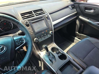 2016 Toyota Camry SE - miniatura 10