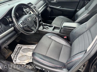 2016 Toyota Camry SE - miniatura 12