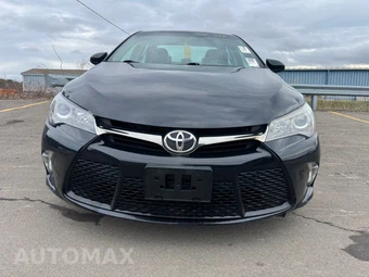 2016 Toyota Camry SE - miniatura 3