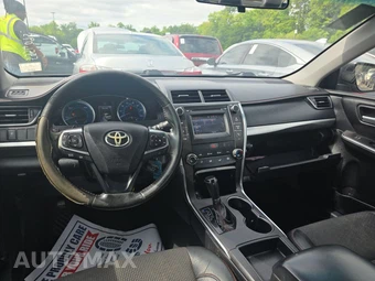 2016 Toyota Camry SE - miniatura 11