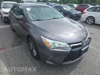 2016 Toyota Camry SE - miniatura 3