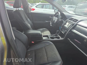 2016 Toyota Camry SE - miniatura 8
