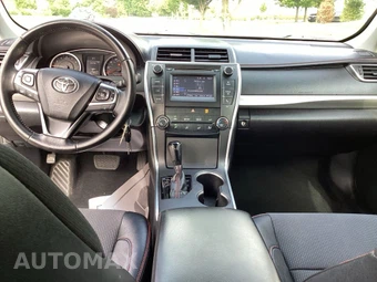 2016 Toyota Camry SE - miniatura 13