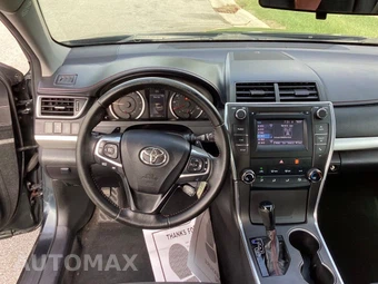 2016 Toyota Camry SE - miniatura 14