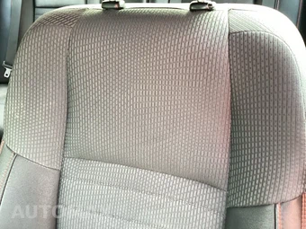 2016 Toyota Camry SE - miniatura 19