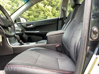 2016 Toyota Camry SE - miniatura 21
