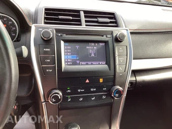 2016 Toyota Camry SE - miniatura 25