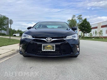 2016 Toyota Camry SE - miniatura 5