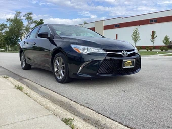 2016 Toyota Camry SE - miniatura 7