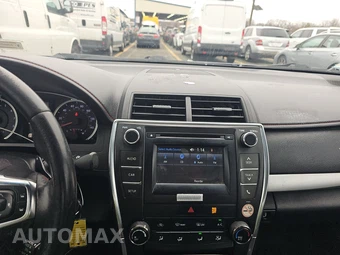 2016 Toyota Camry SE – miniatura 11