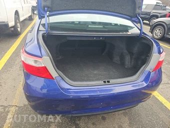 2016 Toyota Camry SE – miniatura 16