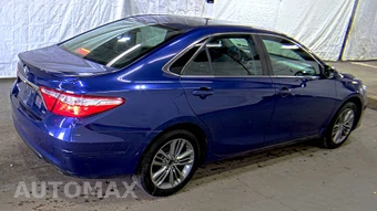 2016 Toyota Camry SE – miniatura 4