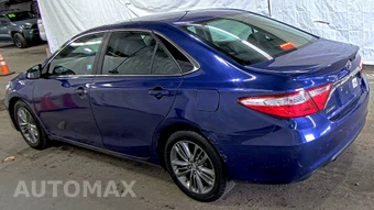2016 Toyota Camry SE – miniatura 6