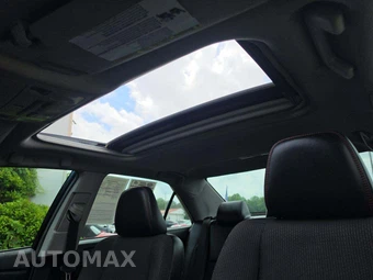 2016 Toyota Camry SE - miniatura 11
