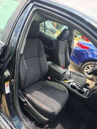 2016 Toyota Camry SE - miniatura 18