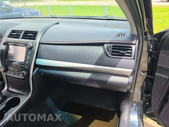2016 Toyota Camry SE - miniatura 19