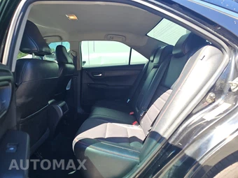 2016 Toyota Camry SE - miniatura 13