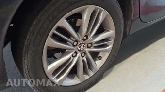 2016 Toyota Camry SE - miniatura 24