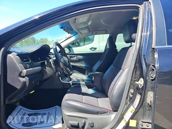 2016 Toyota Camry SE - miniatura 7