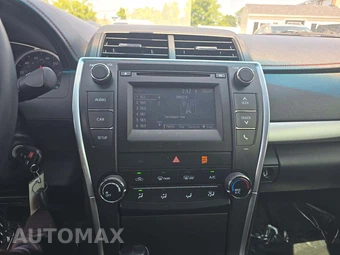 2016 Toyota Camry SE – miniatura 10