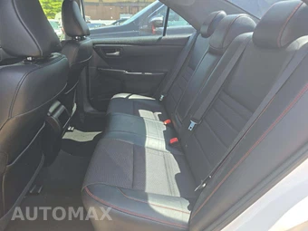 2016 Toyota Camry SE – miniatura 13
