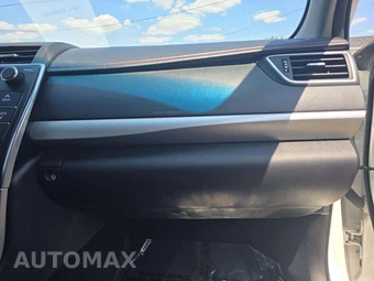 2016 Toyota Camry SE – miniatura 19