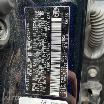 2016 Toyota Camry XLE - miniatura 17