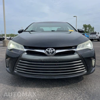2016 Toyota Camry XLE - miniatura 2