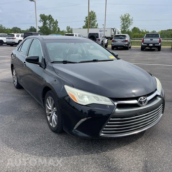 2016 Toyota Camry XLE - miniatura 21