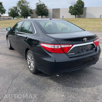 2016 Toyota Camry XLE - miniatura 22