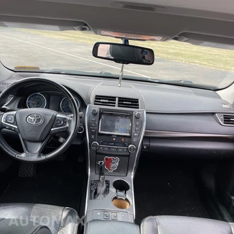 2016 Toyota Camry XLE - miniatura 3