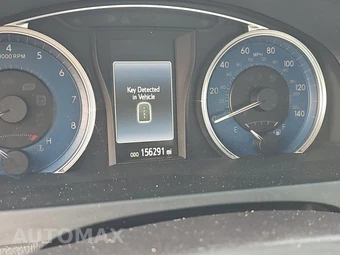 2016 Toyota Camry XLE – miniatura 12