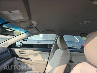 2016 Toyota Camry XLE – miniatura 17