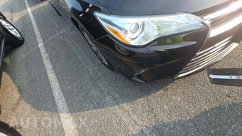 2016 Toyota Camry XLE – miniatura 21